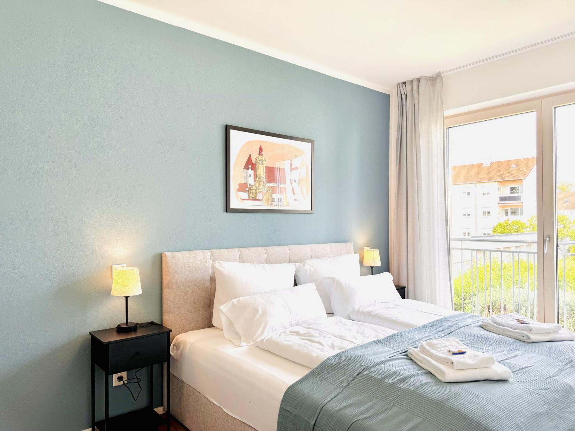 E&K Living - Design Apartments - Netflix - Audi - In Village - Free Parking Ingolstadt Esterno foto